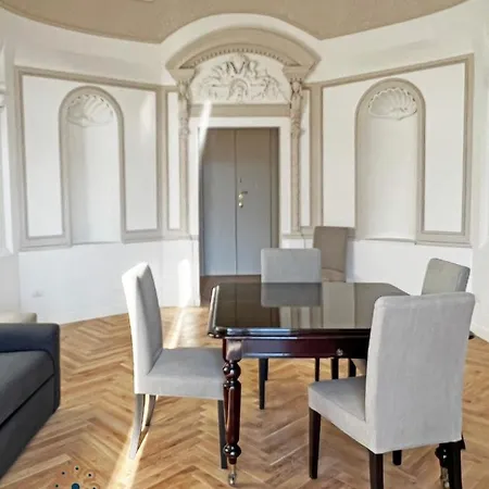 The Gorgeous By Apulia * בארי